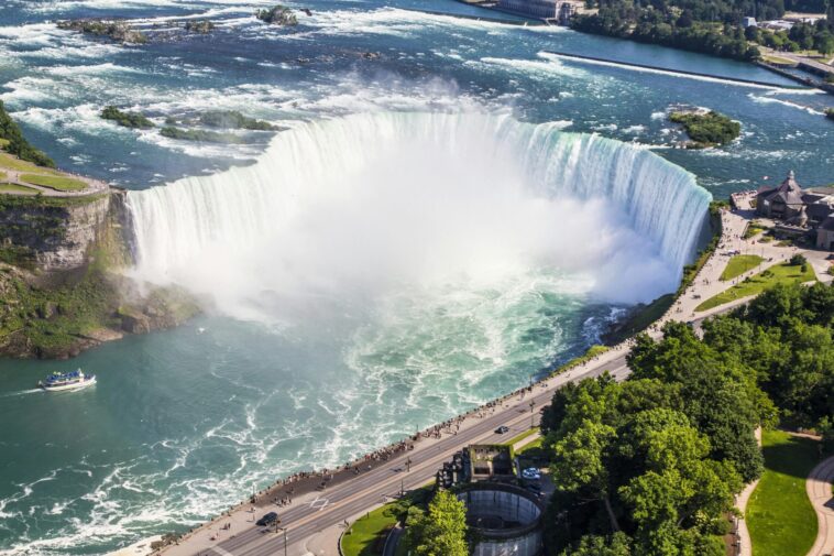 Niagara Falls in all seasons year-round