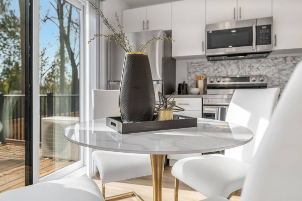 HAH Developments Airbnb rental in Niagara Falls by Prajwal Shah