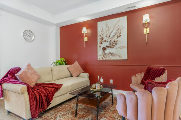 Modern 2-bedroom short-term rental apartment managed by HAH Developments in Niagara Falls, Ontario.