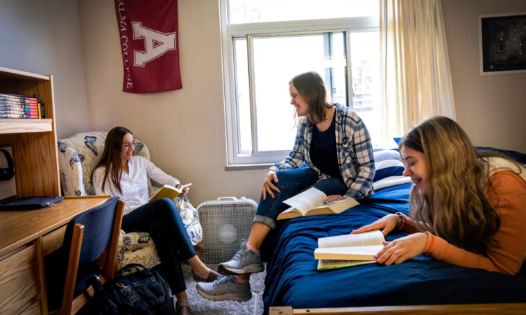 Off-campus student housing in Niagara Falls with modern apartments and safe living spaces