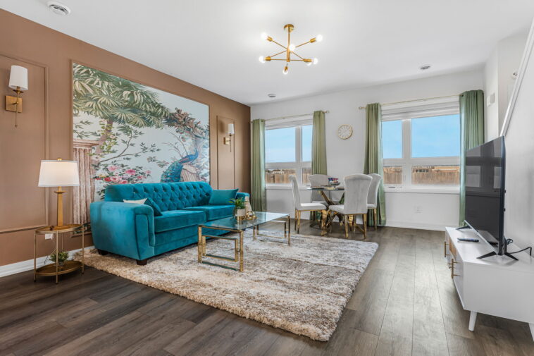 Stylish Penthouse Niagara Falls – 2 Bedroom Luxury Rental with Rooftop and Parking