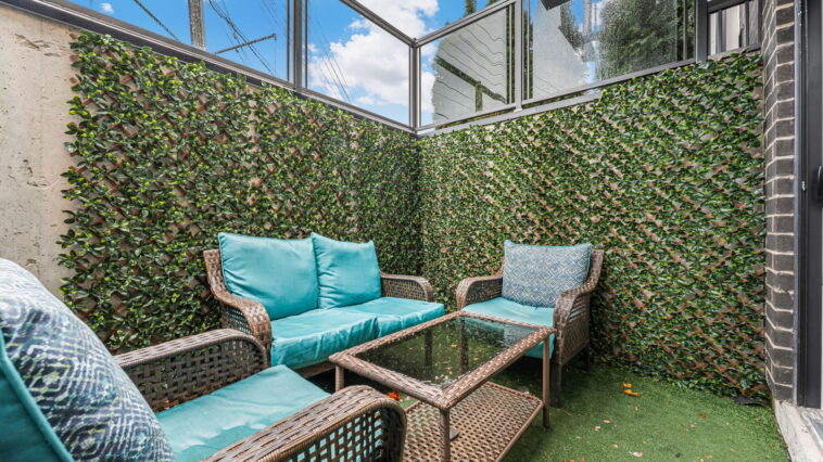 Welcome to The Home Away From Home Developments Inc (HAH)