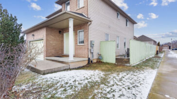 Luxury 4 bedroom short term rental property in Niagara Falls managed by HAH Developments