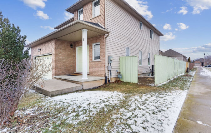 Luxury 4 bedroom short term rental property in Niagara Falls managed by HAH Developments