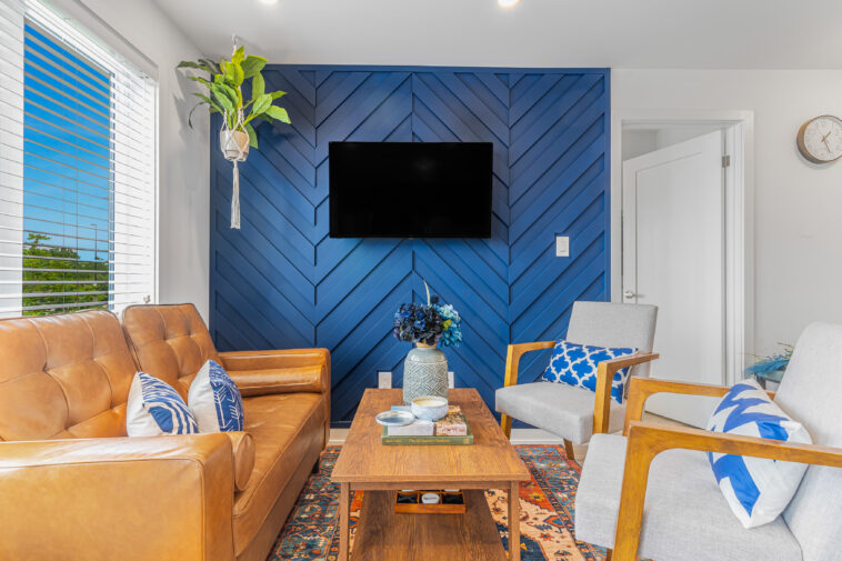 Niagara Falls Airbnb vacation rental interior view – Home Away From Home Developments