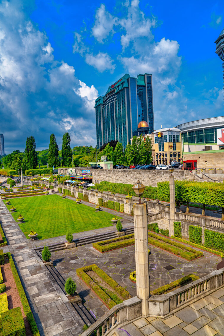 How to fertilize your lawn without overdoing it in Niagara Falls – NLLC lawn care guide by Prajwal Shah